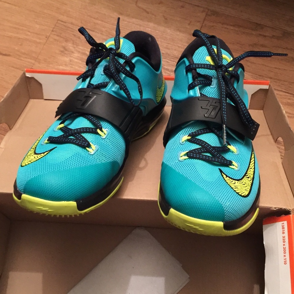 Nike - Picture 6 of 7
